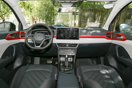   2023款大众途岳 330TSI 四驱月尊版