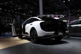 丰田皇冠SporCross