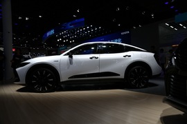 丰田皇冠SporCross