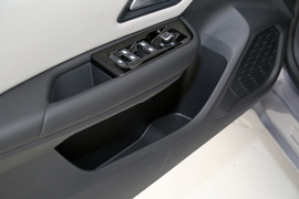 2023款雪铁龙凡尔赛C5