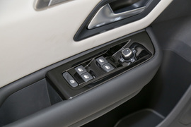 2023款雪铁龙凡尔赛C5