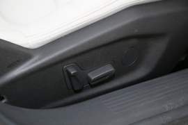 2023款雪铁龙凡尔赛C5