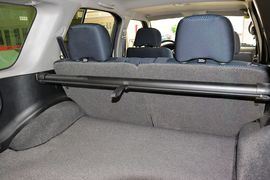 2013款日产帕拉丁2.4L手动标准型四驱(国四)