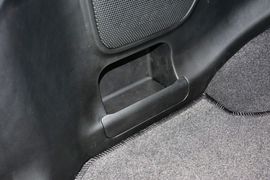 2013款日产帕拉丁2.4L手动标准型四驱(国四)