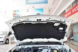 2013款日产帕拉丁2.4L手动标准型四驱(国四)