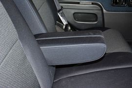 2013款日产帕拉丁2.4L手动标准型四驱(国四)