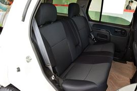 2013款日产帕拉丁2.4L手动标准型四驱(国四)