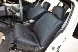 2013款日产帕拉丁2.4L手动标准型四驱(国四)