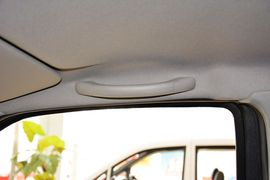 2013款日产帕拉丁2.4L手动标准型四驱(国四)