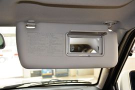 2013款日产帕拉丁2.4L手动标准型四驱(国四)