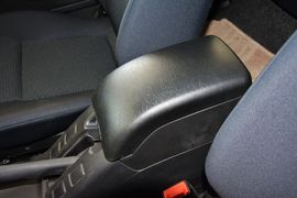 2013款日产帕拉丁2.4L手动标准型四驱(国四)