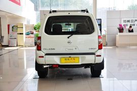 2013款日产帕拉丁2.4L手动标准型四驱(国四)