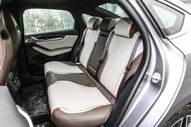 2023款比亚迪秦PLUS