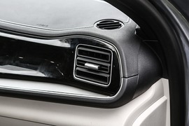 2023款比亚迪秦PLUS