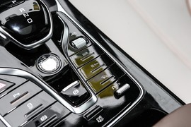 2023款比亚迪秦PLUS