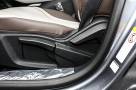 2023款比亚迪秦PLUS