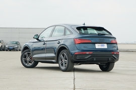 2022款奥迪Q5L