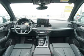 2022款奥迪Q5L