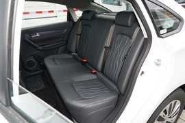 2022款东风风行S60