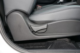 2022款东风风行S60