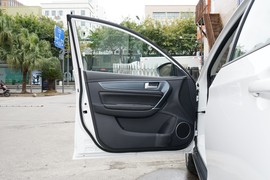 2022款东风风行S60