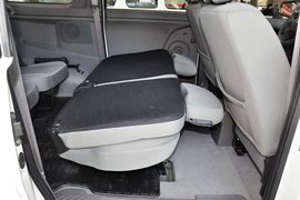 2013款东风风度帅客1.5L手动舒适型7座