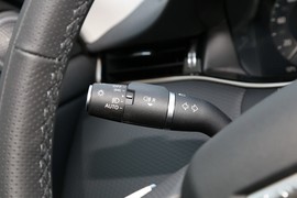 2023款路虎极光L