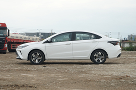 2023款奇瑞艾瑞泽5