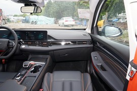 2023款奇瑞艾瑞泽5