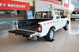 2013款东风风度锐骐皮卡2.4L两驱汽油标准型ZG24