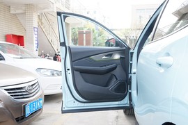 2023款东风风行雷霆