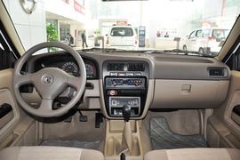 2013款东风风度锐骐皮卡2.4L两驱汽油标准型ZG24