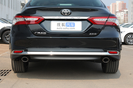 2023款丰田凯美瑞