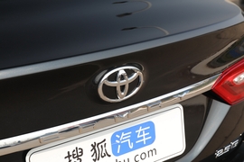 2023款丰田凯美瑞