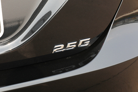 2023款丰田凯美瑞