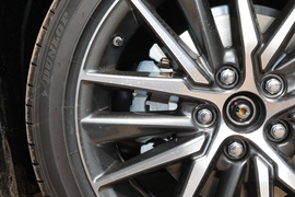 2023款丰田凯美瑞