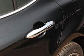 2023款丰田凯美瑞