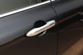 2023款丰田凯美瑞