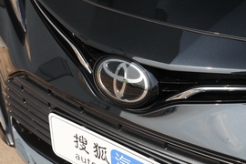 2023款丰田凯美瑞