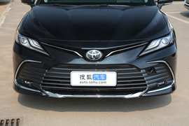 2023款丰田凯美瑞