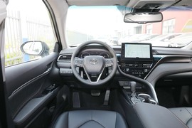 2023款丰田凯美瑞