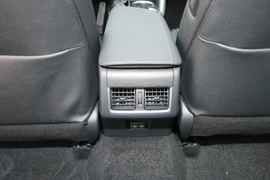 2023款丰田凯美瑞