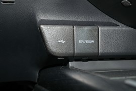 2023款丰田凯美瑞