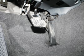 2023款丰田凯美瑞