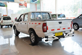 2013款东风风度锐骐皮卡2.4L两驱汽油标准型ZG24