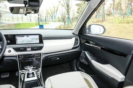 2023款起亚赛图斯