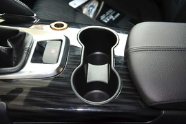 2013款标致3008
