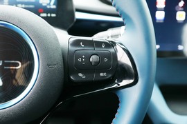 2023款比亚迪海豚