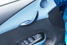 2023款比亚迪海豚