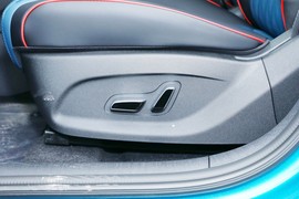 2023款比亚迪海豚